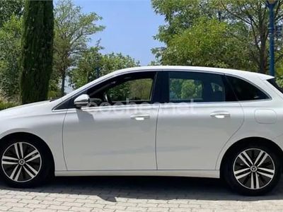 Usado Mercedes B200 136 CV (100 kW) 2019 Blanco Monovolumen