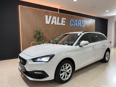 Usado Seat Leon Style 115 CV (84 kW) 2021 Blanco Familiar