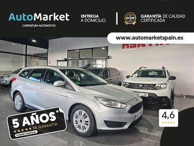 Usado Ford Focus Trend 97 CV (71 kW) 2015 Gris Familiar