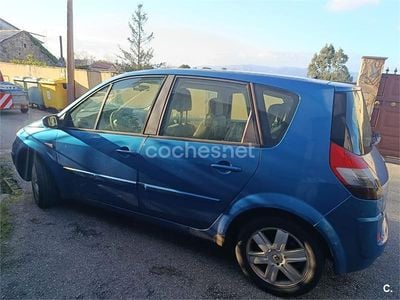 Azul Usado 2006 Renault Scénic II Dynamique Monovolumen | 3190 € (Precio justo)