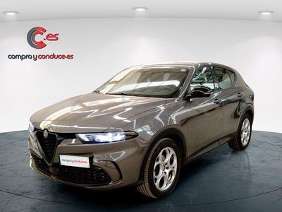 Usado Alfa Romeo Tonale Sprint 130 CV (95 kW) 2022 Gris / plata SUV