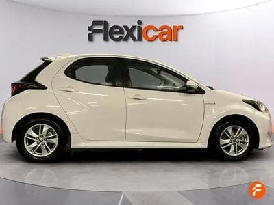 Begagnad Toyota Yaris Hybrid Business Edition 116 HK (85 kW) 2020 Vit