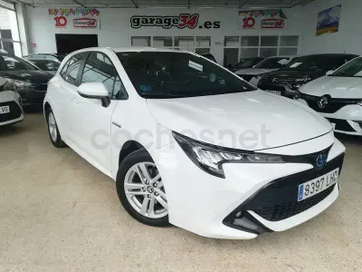 Usado Toyota Corolla Active 122 CV (89 kW) 2020 Blanco Berlina
