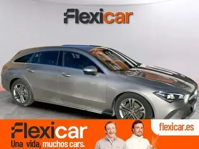 Usado Mercedes CLA200 Shooting Brake 150 CV (110 kW) 2020 Marrón Familiar