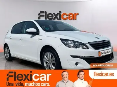 Usado Peugeot 308 Access 130 CV (95 kW) 2019 Blanco