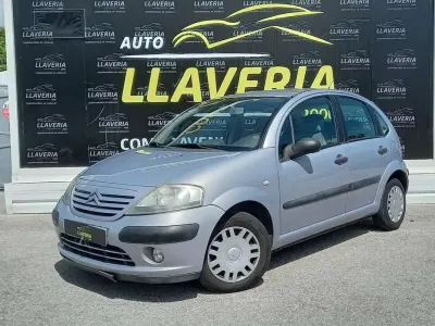 Usado Citroën C3 61 CV (44 kW) 2003 Gris Utilitario