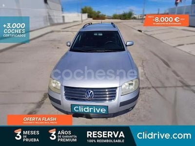 Usado VW Passat Highline 140 CV (102 kW) 2001 Gris Familiar