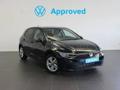 Usado VW Golf VIII Life 115 CV (84 kW) 2025 Negro Berlina