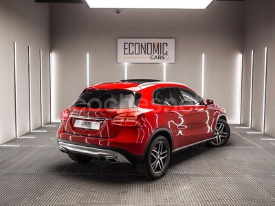 Rojo Usado 2015 Mercedes GLA200 Urban SUV | 21.000 € (Un poco caro)
