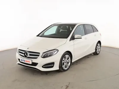 Usado Mercedes B180 Urban 110 CV (80 kW) 2017 Blanco Utilitario