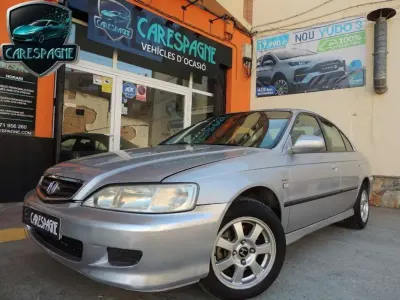 Usado Honda Accord LS 136 CV (100 kW) 2001 Gris Berlina