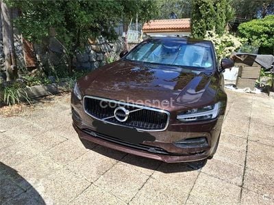 Usado Volvo S90 Momentum 190 CV (139 kW) 2019 Granate Berlina