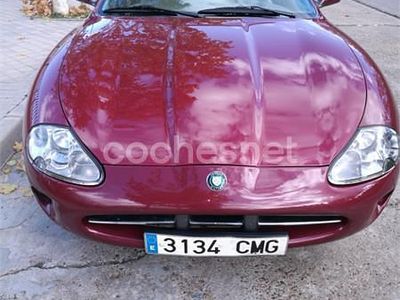 Usado Jaguar XK8 290 CV (213 kW) 2000 Rojo Coupe