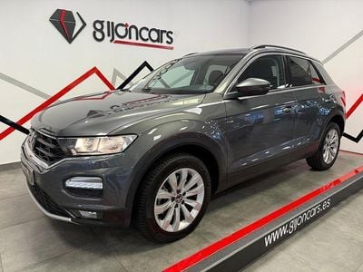 Usado VW T-Roc Advance 150 CV (110 kW) 2021 Gris / plata SUV
