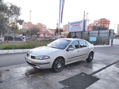 Usado Renault Laguna II Dynamique 120 CV (88 kW) 2005 Verde Berlina
