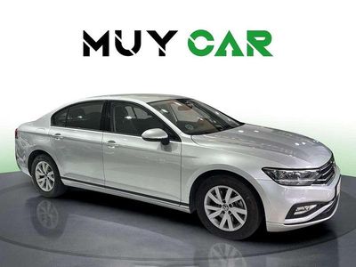 Usado VW Passat Business 150 CV (110 kW) 2021 Plateado Berlina