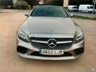 Usado Mercedes C300 258 CV (189 kW) 2020 Gris / plata Coupe