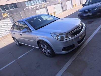 Usado Opel Vectra Elegance 140 CV (102 kW) 2007 Gris / plata Berlina