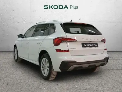Usado Skoda Kamiq Selection 115 CV (84 kW) 2025 Blanco SUV