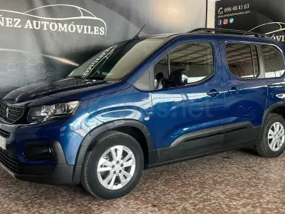 Usado Peugeot Rifter Active 130 CV (95 kW) 2019 Azul Monovolumen