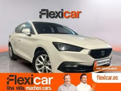 Usado Seat Leon Style 116 CV (85 kW) 2021 Blanco Utilitario