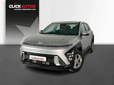 Usado Hyundai Kona 100 CV (73 kW) 2024 Gris / plata SUV