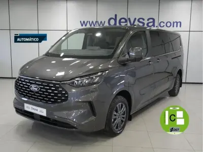 Nuevo Ford Tourneo Titanium 170 CV (125 kW) 2026 Gris Monovolumen