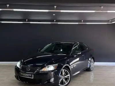 Usado Lexus IS220d Luxury Line 177 CV (130 kW) 2010 Gris Berlina