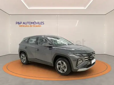Usado Hyundai Tucson 160 CV (117 kW) 2025 Gris / plata SUV