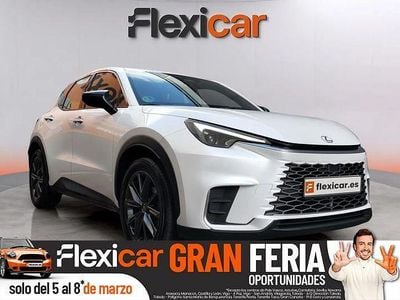 Usado Lexus LBX 136 CV (100 kW) 2024 Blanco SUV