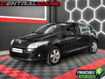 Usado Renault Mégane III Dynamique 105 CV (77 kW) 2009 Negro Berlina