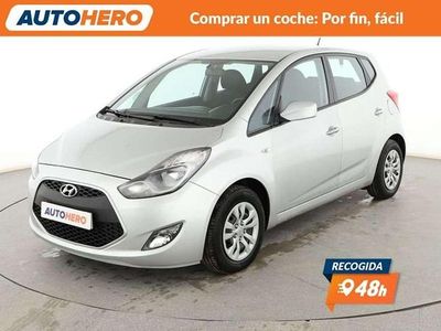Usado Hyundai ix20 Comfort 90 CV (66 kW) 2016 Gris Utilitario