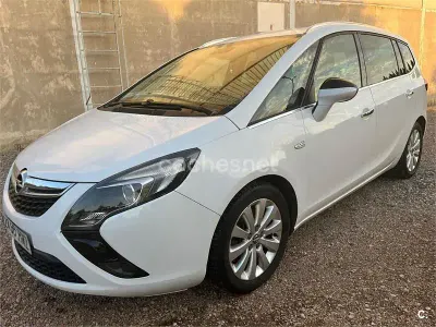 Usado Opel Zafira Tourer Excellence 130 CV (95 kW) 2012 Blanco Monovolumen
