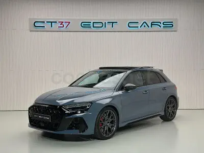 Nuevo Audi RS3 400 CV (294 kW) 2026 Gris / plata Berlina