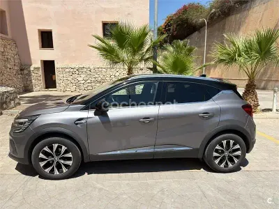 Usado Renault Captur Techno 140 CV (102 kW) 2023 Gris / plata SUV