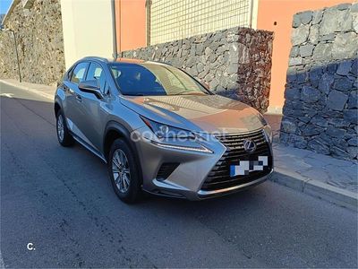 Usado Lexus NX300h Business Edition 197 CV (144 kW) 2018 Gris / plata SUV