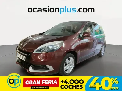 Usado Renault Scénic III Expression 110 CV (80 kW) 2012 Rojo Monovolumen
