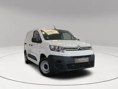 Usado Citroën Berlingo Live 102 CV (75 kW) 2019 Blanco Monovolumen