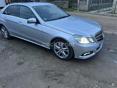 Usado Mercedes E350 Avantgarde 211 CV (155 kW) 2009 Gris / plata Berlina