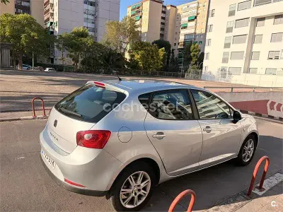 Usado Seat Ibiza Style 105 CV (77 kW) 2010 Gris / plata Berlina