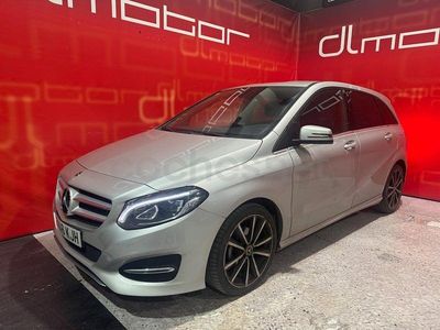 Usado Mercedes B180 109 CV (80 kW) 2018 Gris / plata Monovolumen