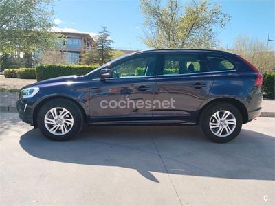 Begagnad Volvo XC60 Momentum 150 HK (110 kW) 2017 Svart SUV