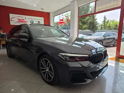 Usado BMW 530e Comfort Edition 292 CV (214 kW) 2022 Gris / plata Familiar