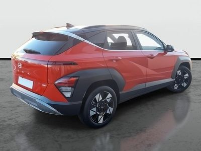 Usado Hyundai Kona Blackline 141 CV (103 kW) 2025 Naranja soultronic (techo negro) SUV