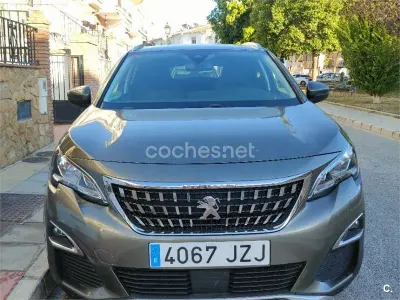 Usado Peugeot 3008 Allure 130 CV (95 kW) 2017 Gris / plata SUV