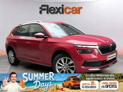 Usado Skoda Kamiq Ambition 110 CV (80 kW) 2022 Rojo SUV