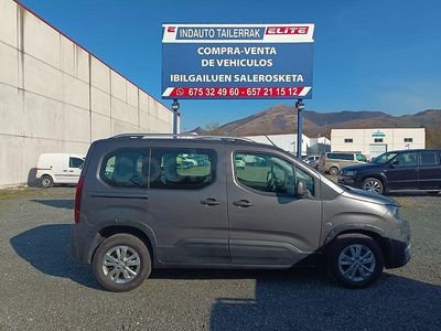 Usado Peugeot Rifter Active 100 CV (73 kW) 2021 Gris / plata Monovolumen