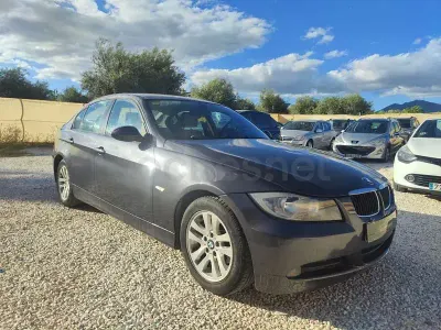 Usado BMW 318 129 HP (94 kW) 2006 Cinzento Sedan