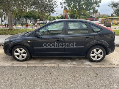 Negro Usado 2006 Ford Focus Trend Berlina | 1700 € (Precio justo)