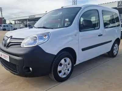 Usado Renault Kangoo 75 CV (55 kW) 2020 Blanco Monovolumen